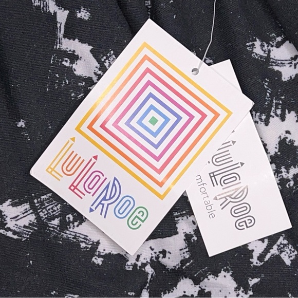 NEW XXXL LULAROE BLACK WHITE TANK TOP SLEEVELESS STRETCH ABSTRACT PRINT - Picture 13 of 14